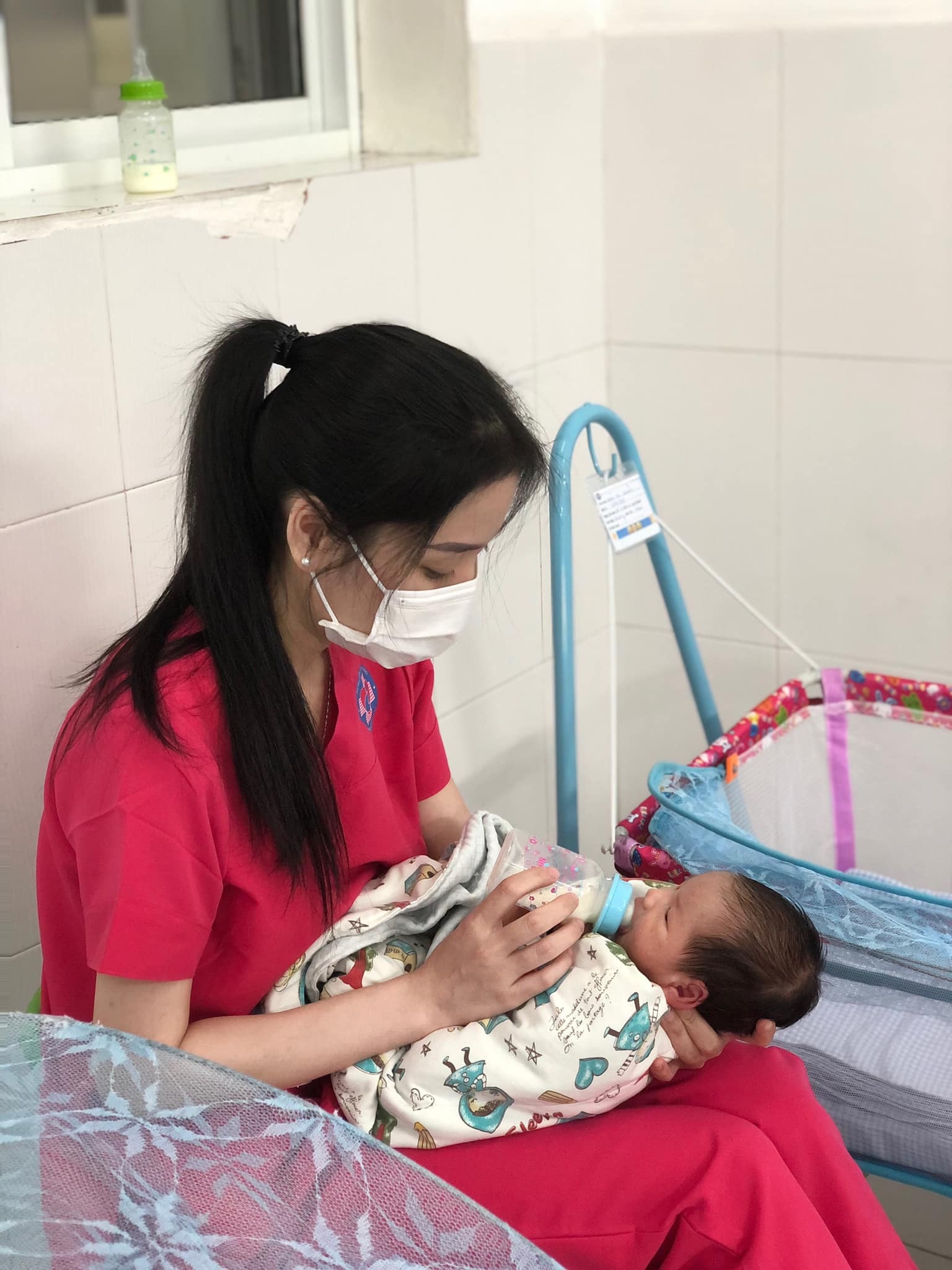 nữ tiếp viên ảnh 2 nu tiep vien anh 2