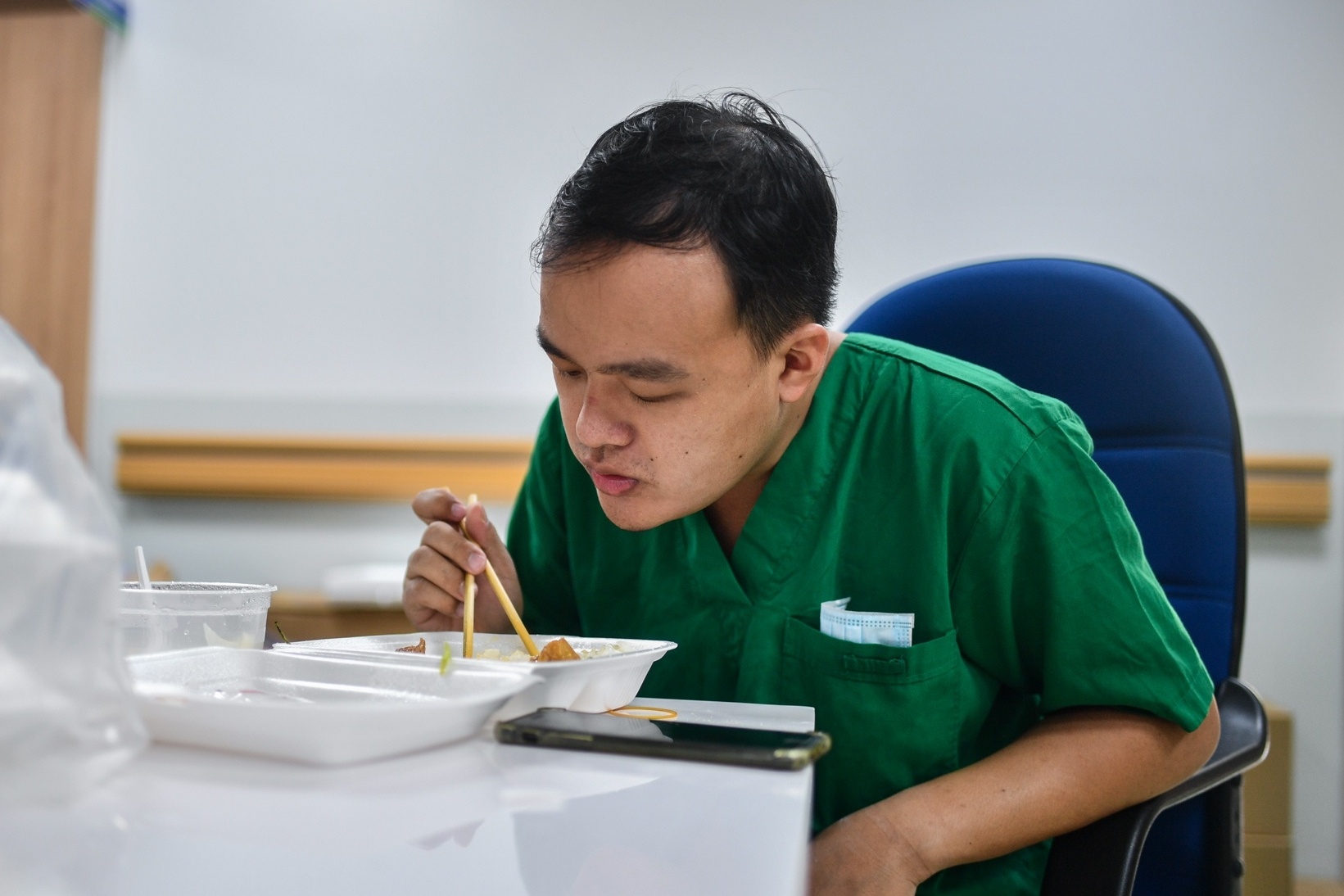 Bac si Benh vien Hoi suc TP.HCM: 'Chung toi nhieu lan kiet suc' hinh anh