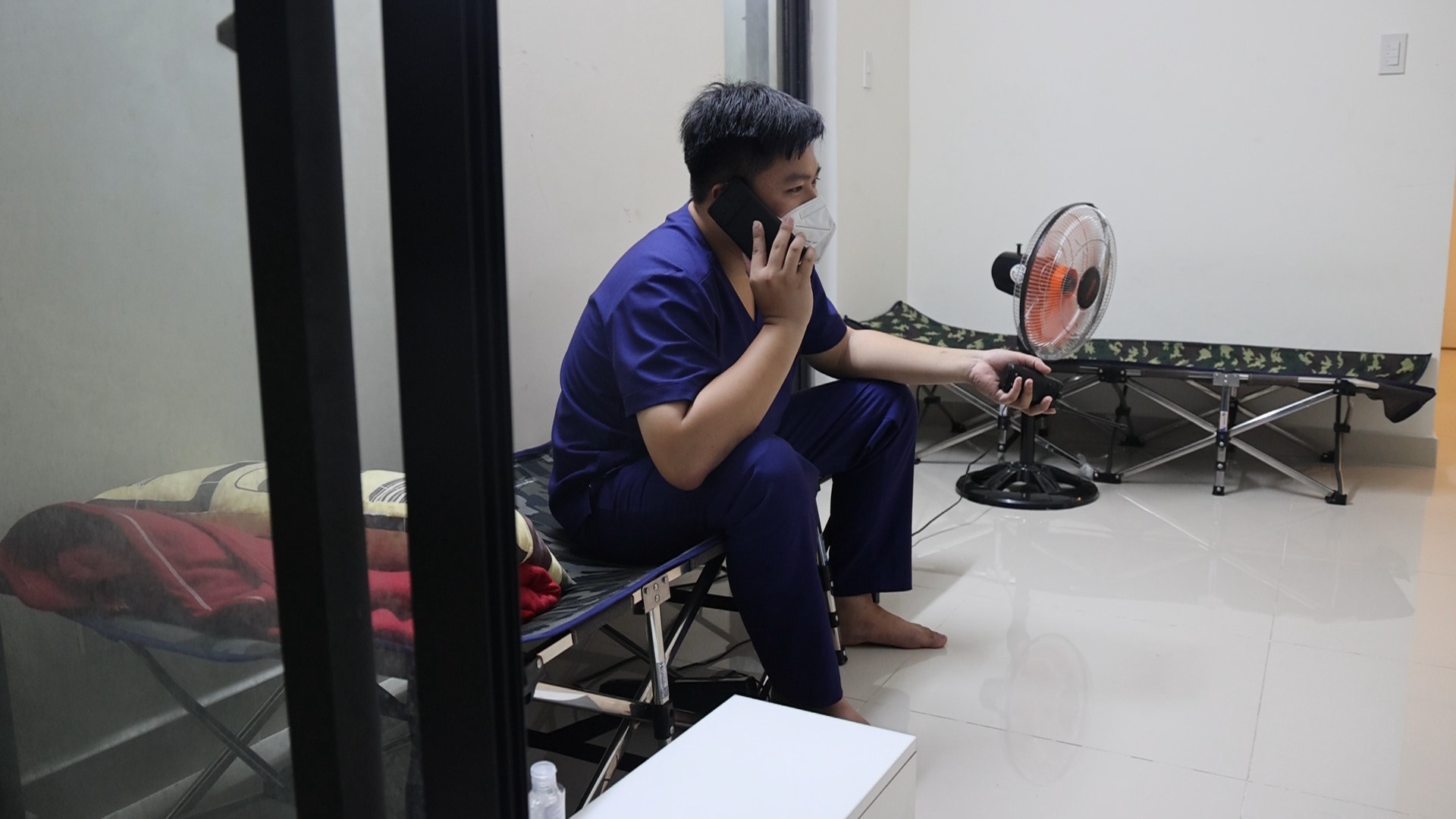 bác sĩ chống dịch ảnh 1 bac si chong dich anh 1