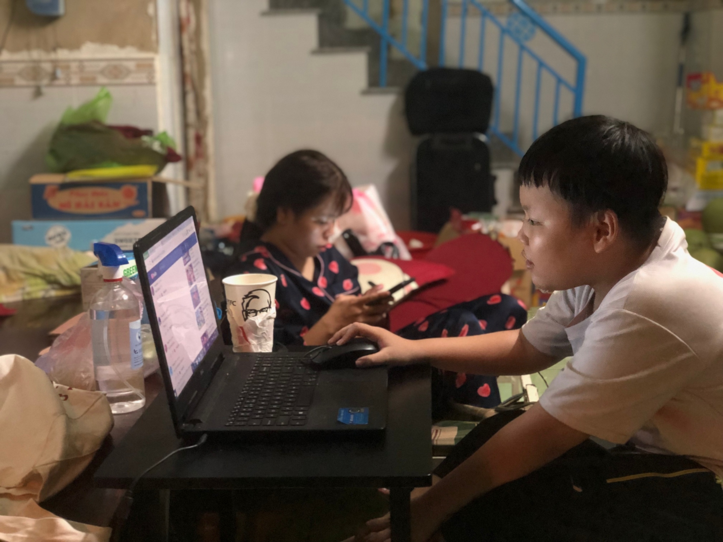 tre vi thanh nien trong dai dich anh 10