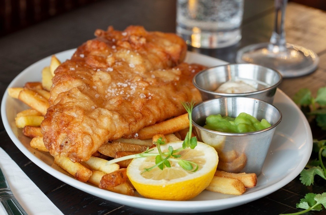 Dich vu dat com trua, do an tang nhan vien van phong hau gian cach hinh anh