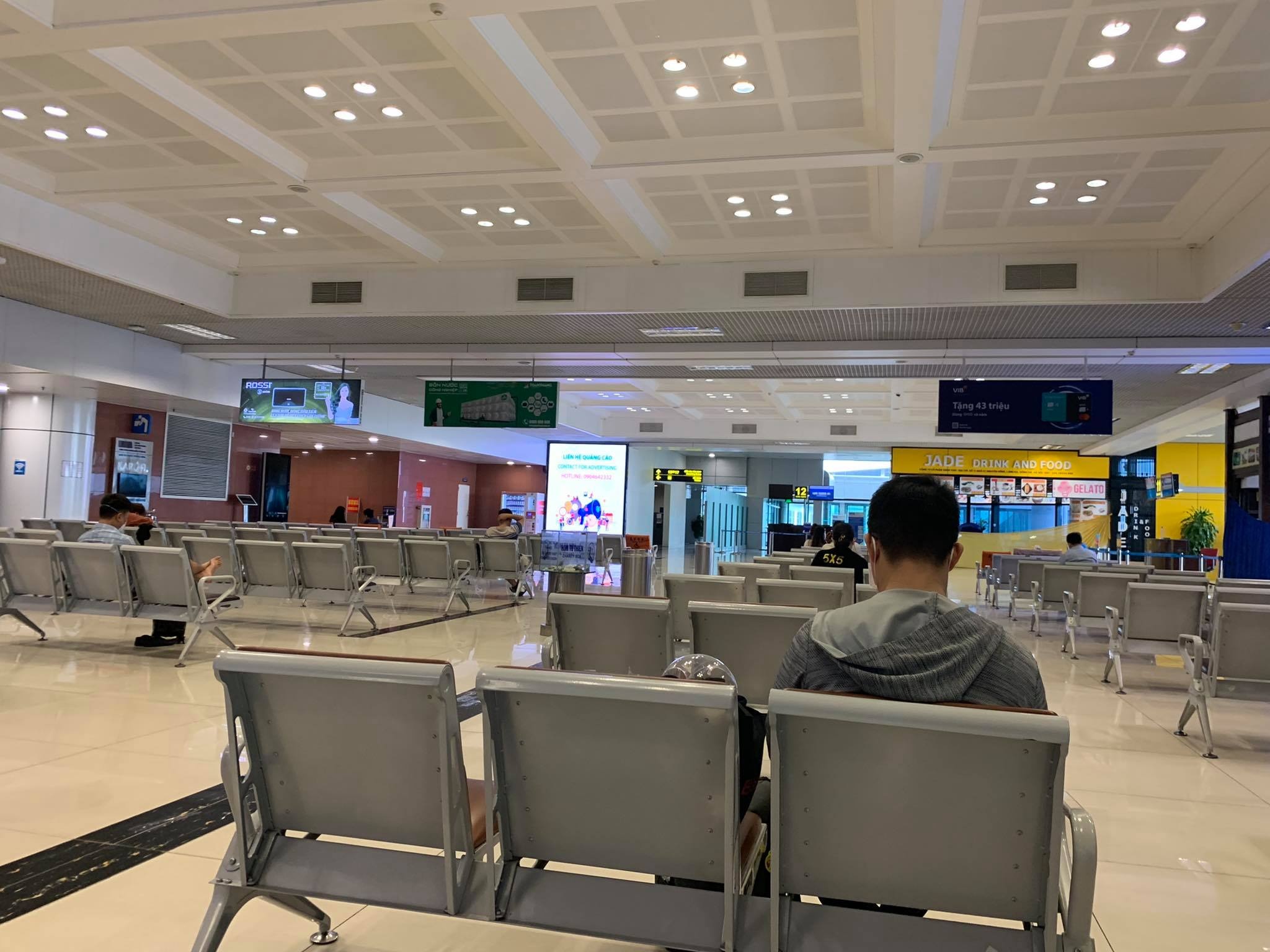 gioi tre ve nha hau gian cach anh 1