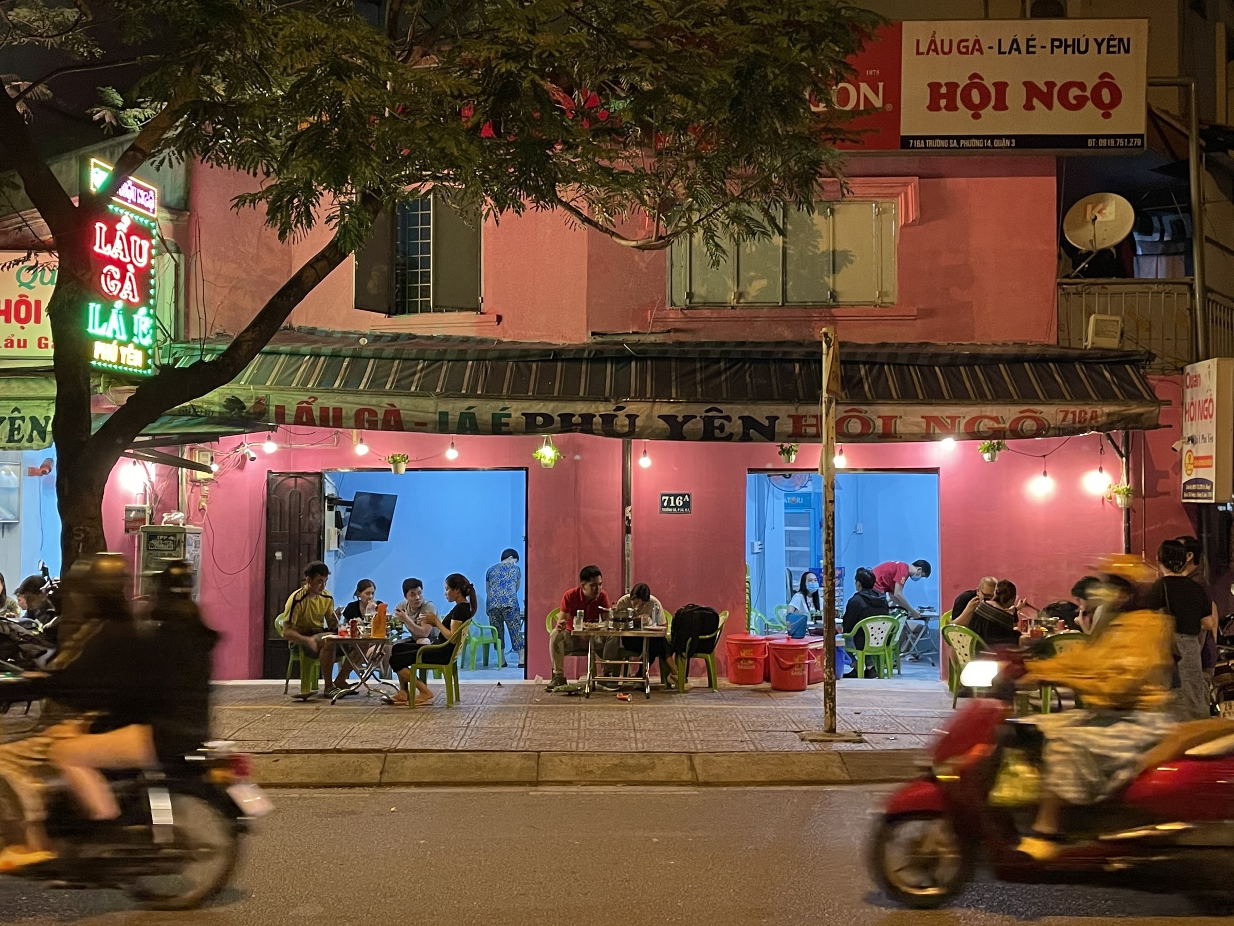 giới trẻ ăn lẩu nướng sau dịch ảnh 4 gioi tre an lau nuong sau dich anh 4