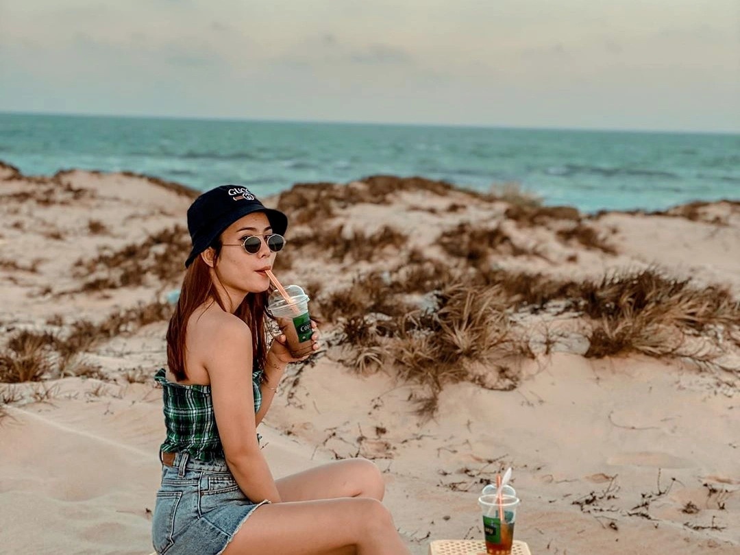 Gioi tre TP.HCM 'di tron' o Can Gio, Vung Tau sau dich hinh anh