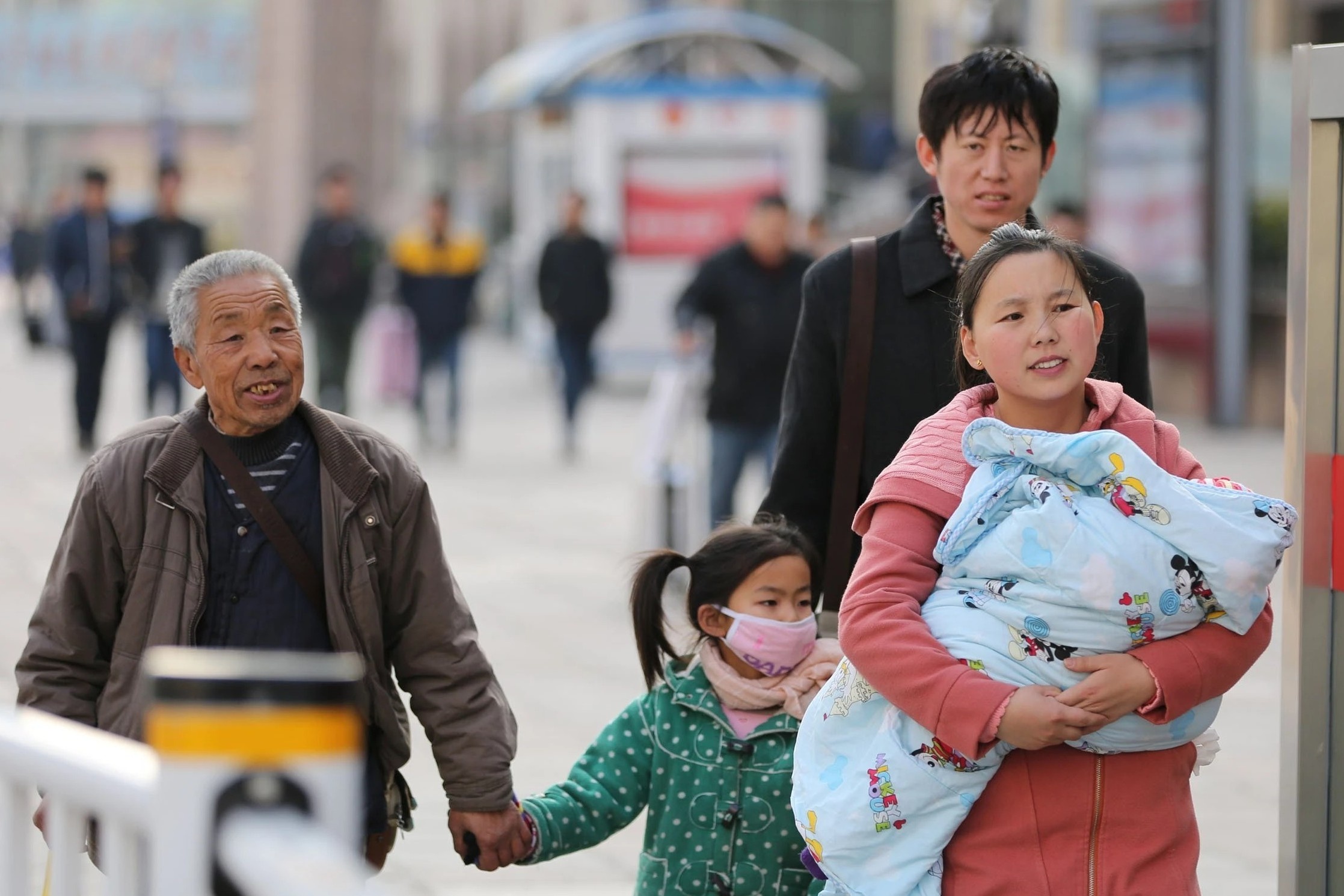 Nguoi tre nong thon Trung Quoc cung tu choi de hinh anh