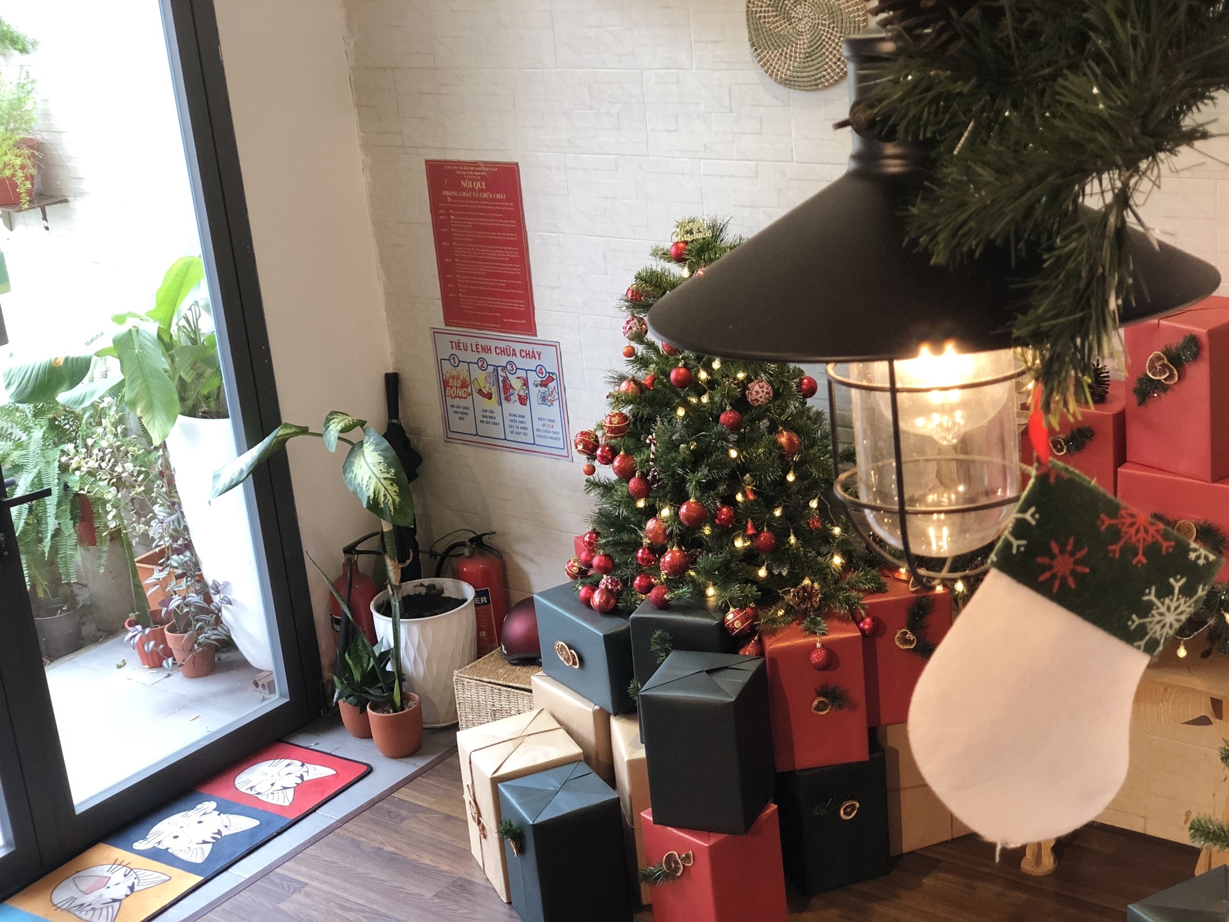tiệm cà phê trang trí Giáng sinh ảnh 16 tiem ca phe trang tri Giang sinh anh 16