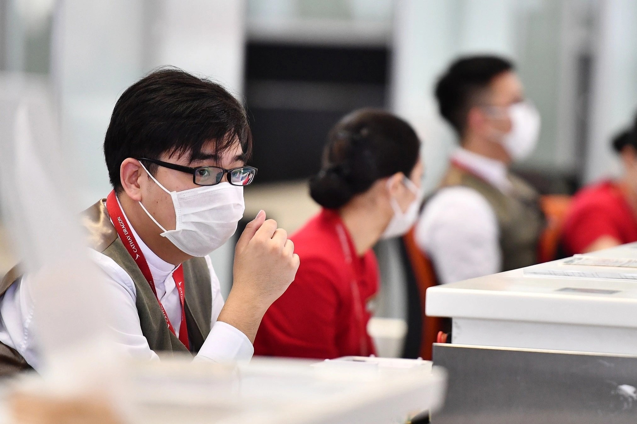 Du hoc sinh tro ve, luong con kem hon hoc trong nuoc hinh anh