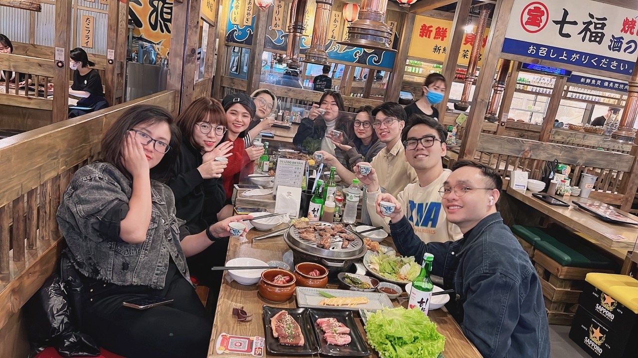 tiệc tất niên ảnh 4 tiec tat nien anh 4