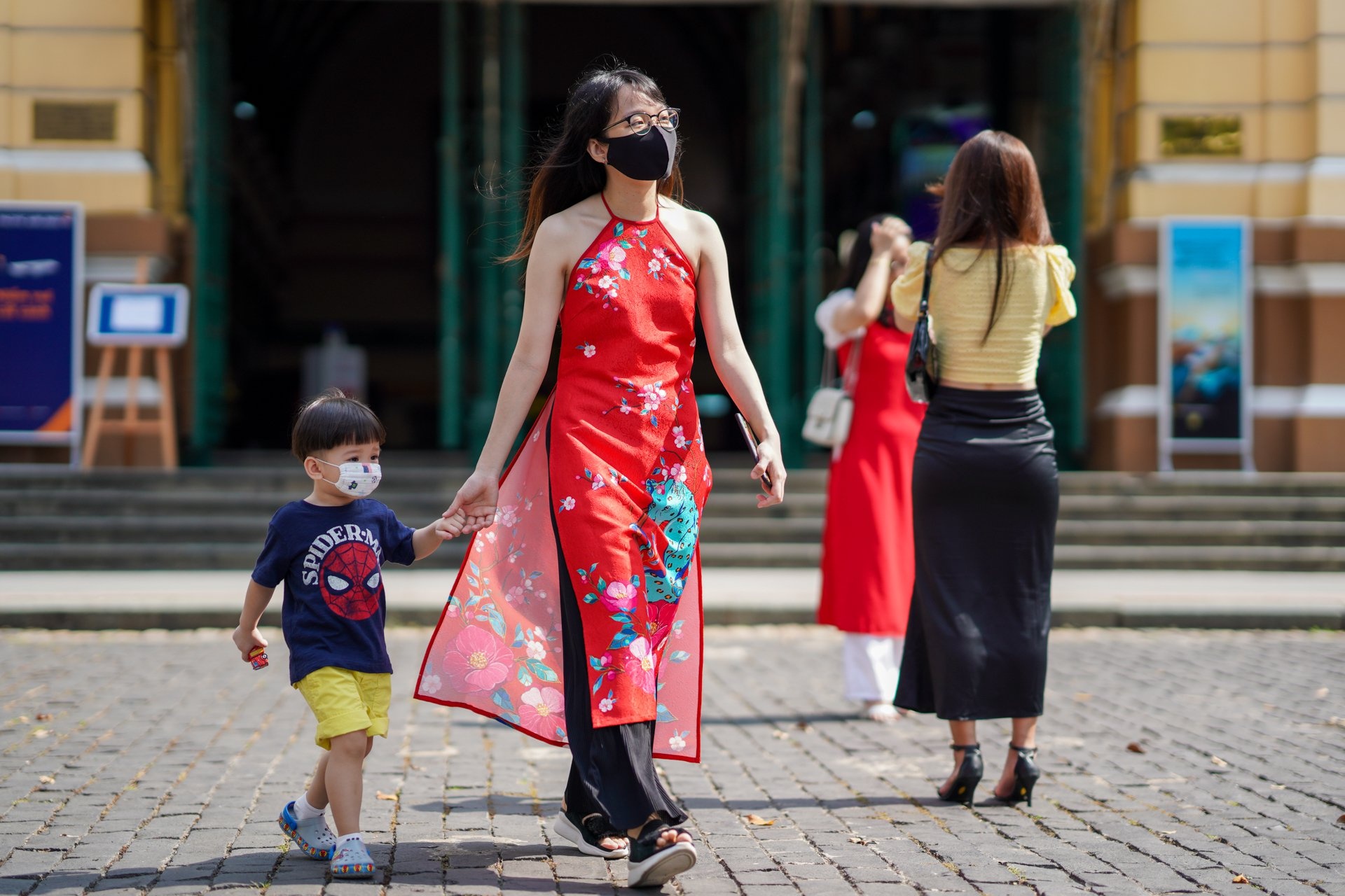 ao dai mac Tet anh 6