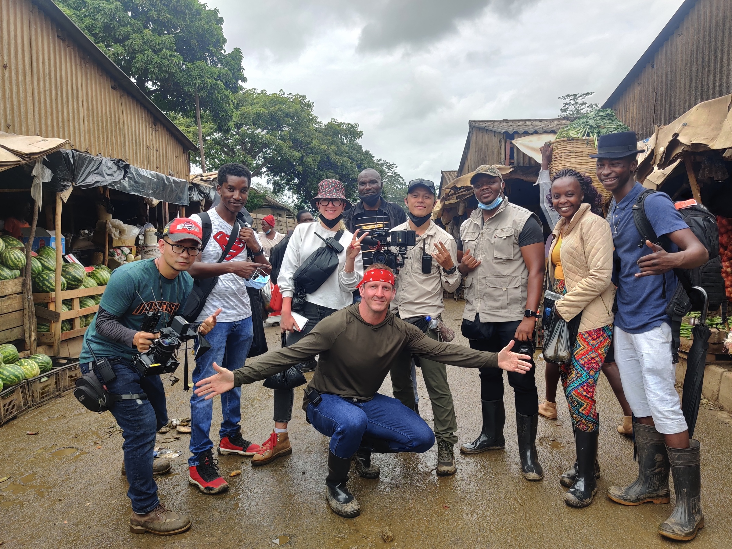 Chang trai di 3 nuoc chau Phi trong dich anh 8