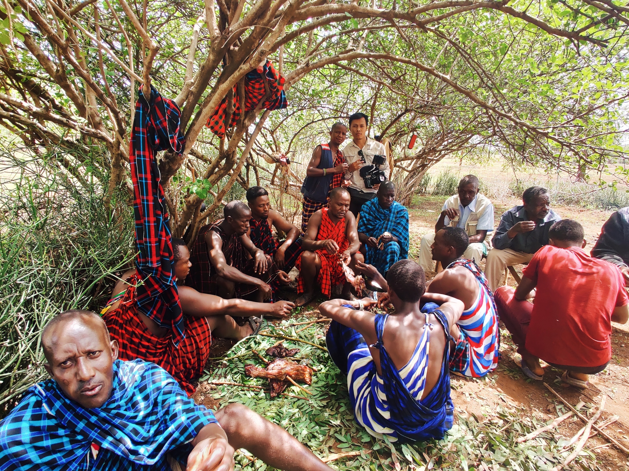 Chang trai di 3 nuoc chau Phi trong dich anh 13