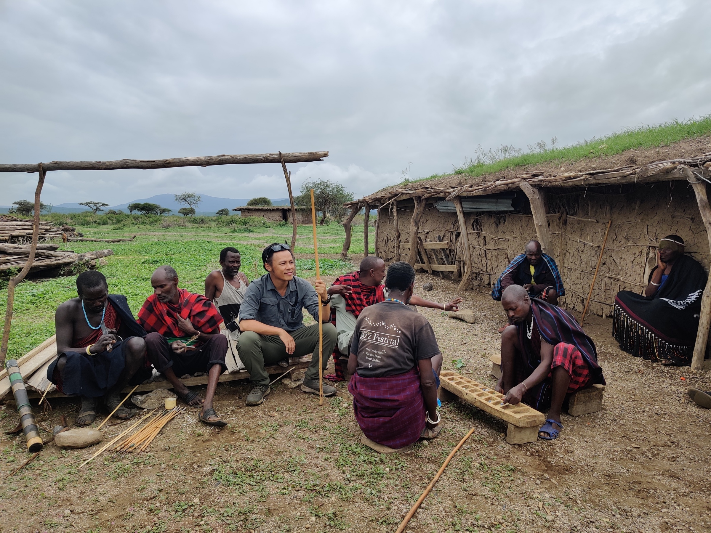 Chang trai di 3 nuoc chau Phi trong dich anh 10