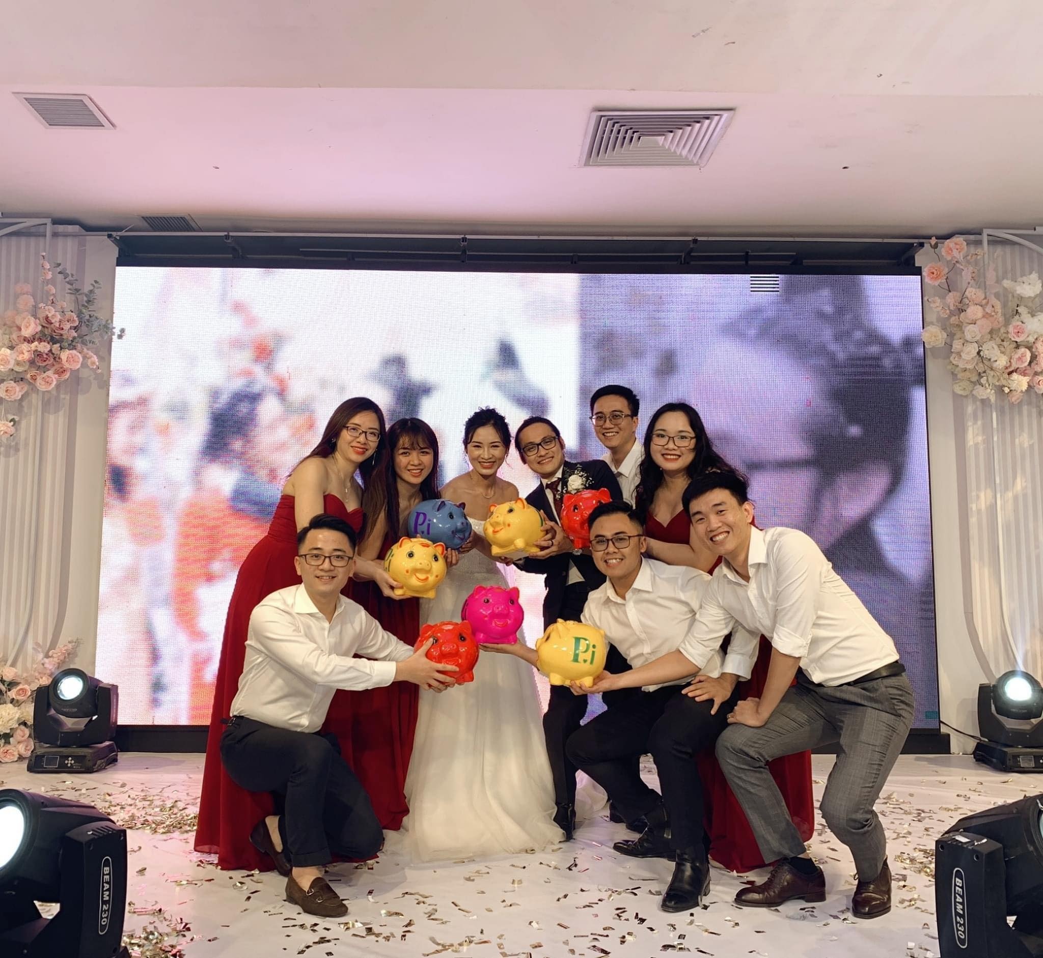 cô dâu được tặng 10 lít xăng ảnh 8 co dau duoc tang 10 lit xang anh 8