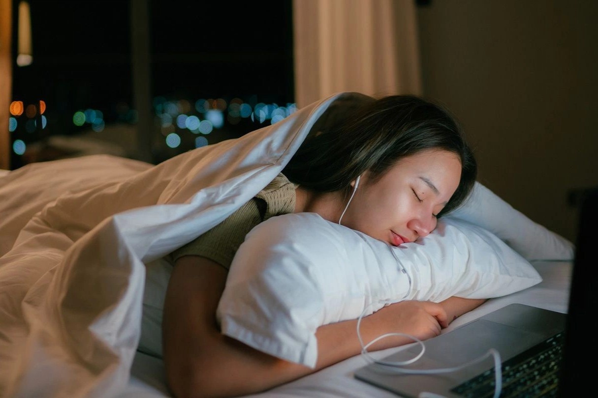 Chi tien mua giac ngu hinh anh