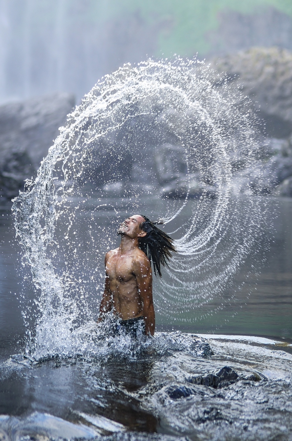 chang trai lai xe kham pha Viet Nam anh 6