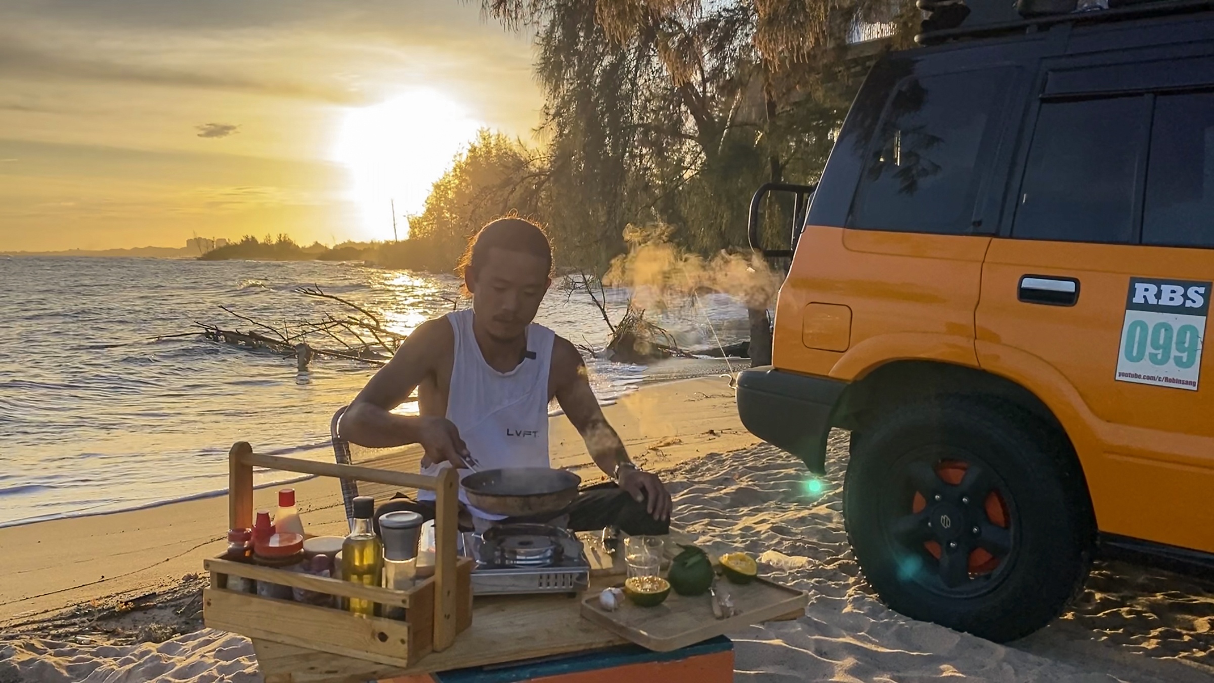 chang trai lai xe kham pha Viet Nam anh 5