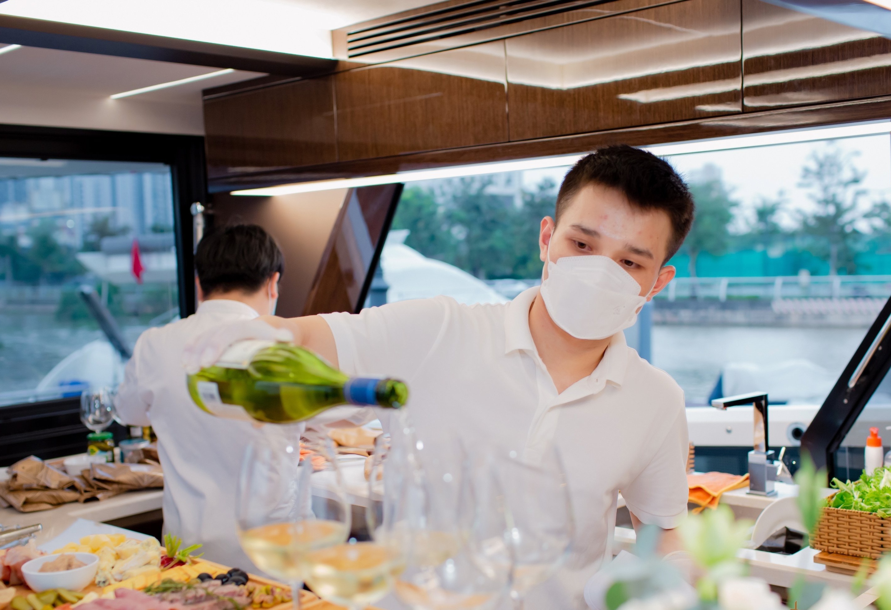 trao luu thue du thuyen anh 14