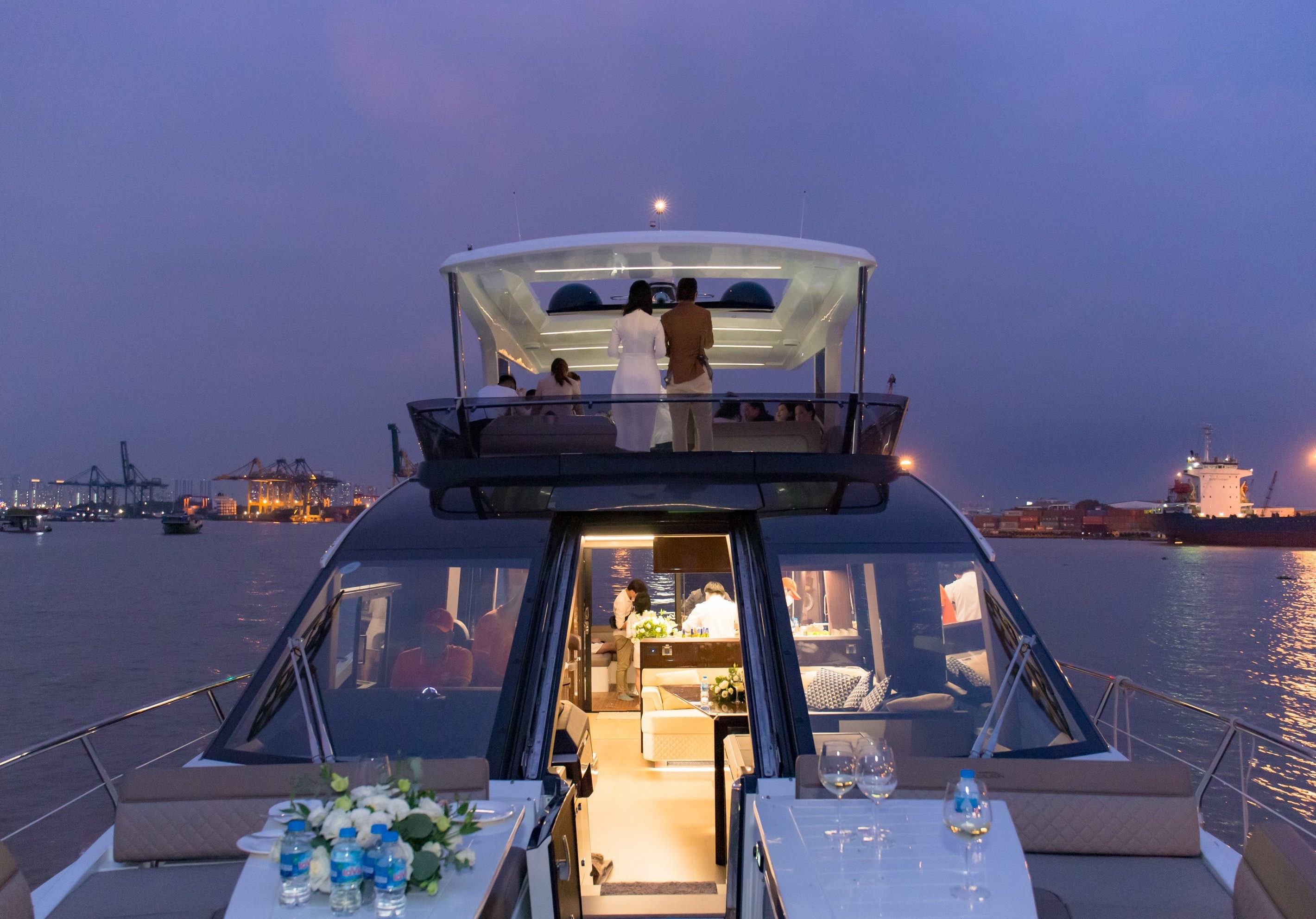 trao luu thue du thuyen anh 5