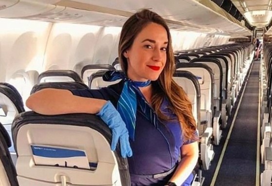 Hang hang khong thiet ke dong phuc cho tiep vien dong tinh hinh anh