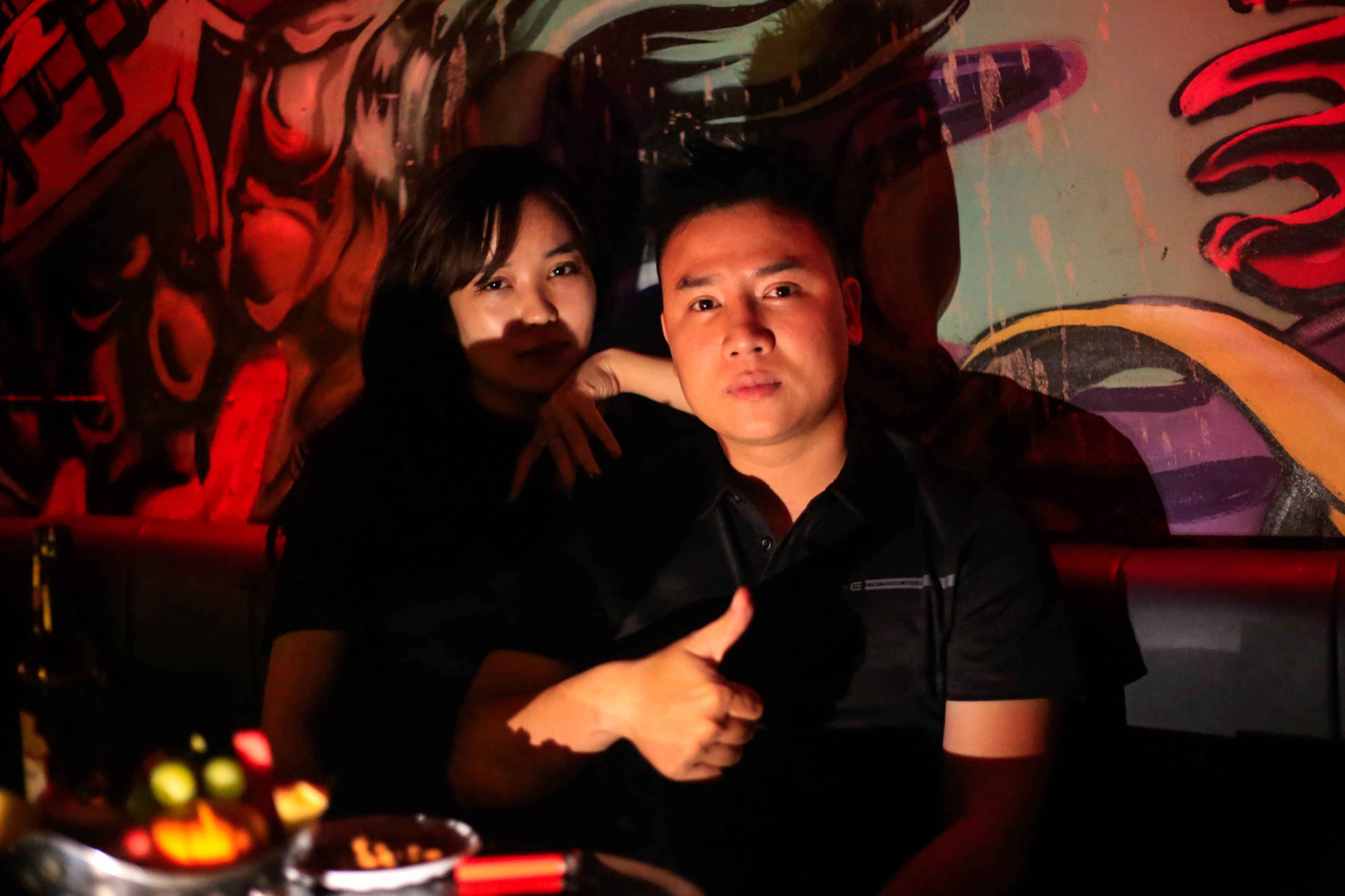 gioi tre di bar anh 7