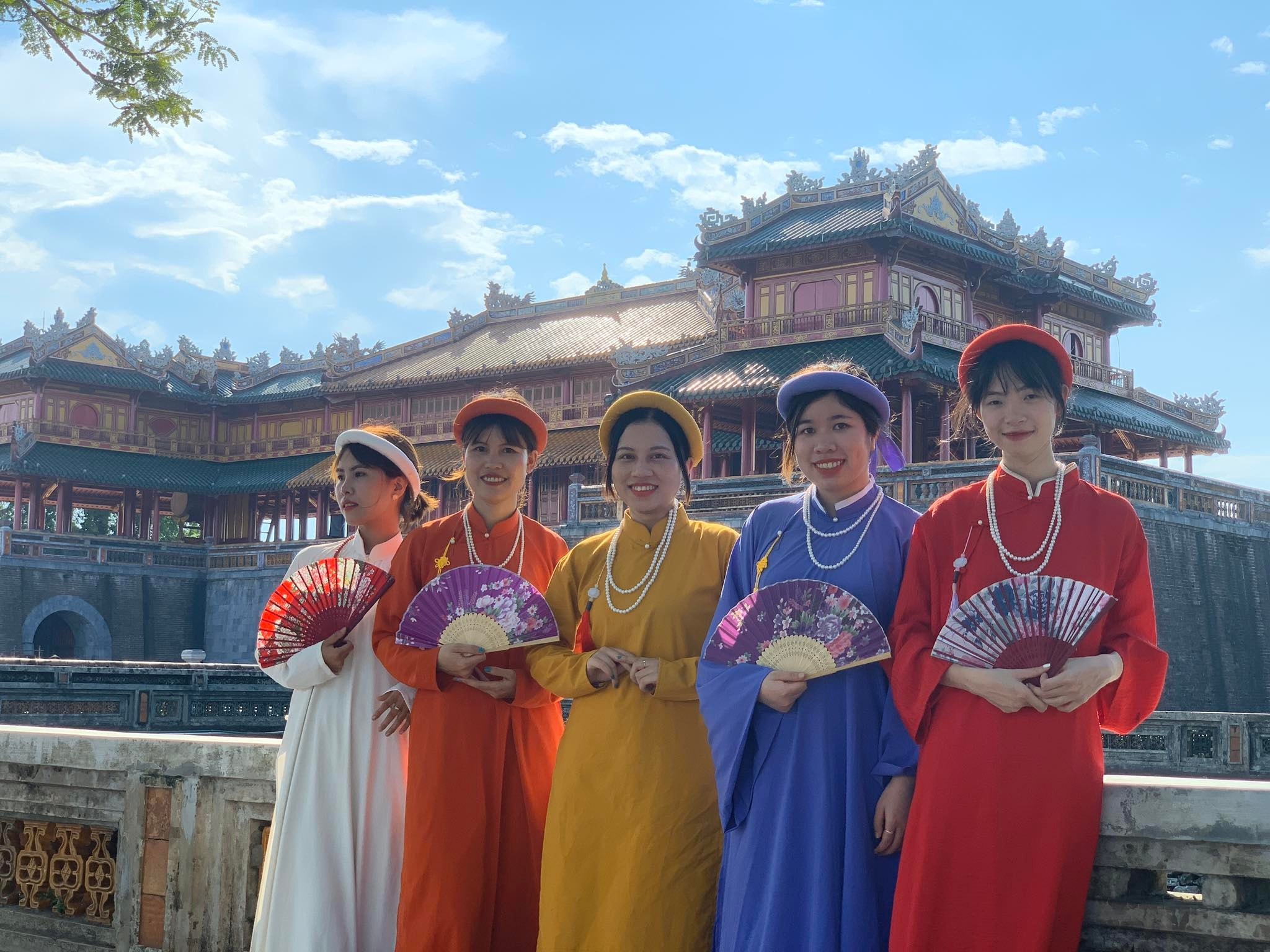 du lich truoc nghi le anh 7