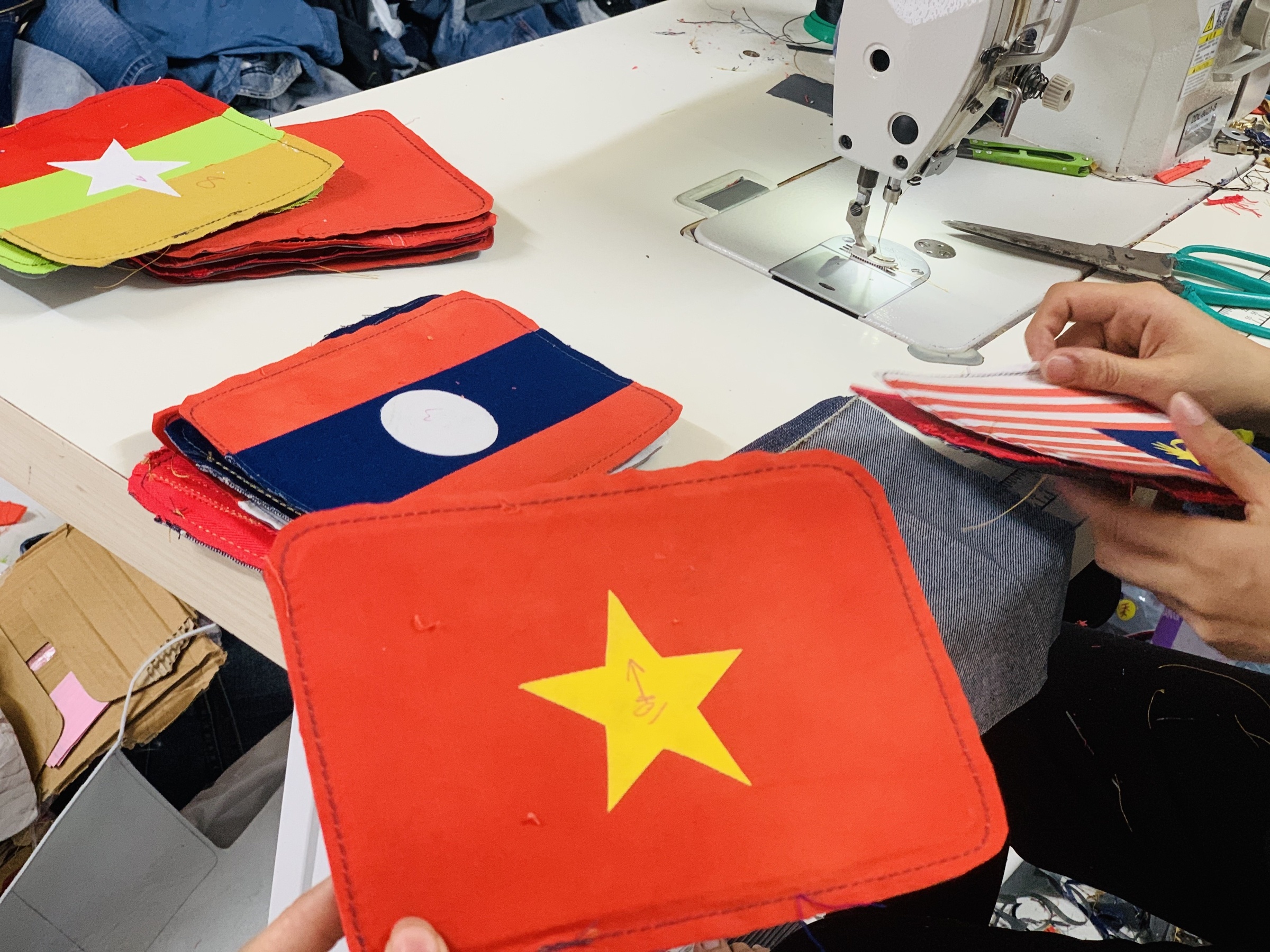 may túi cổ vũ SEA Games ảnh 2 may tui co vu SEA Games anh 2