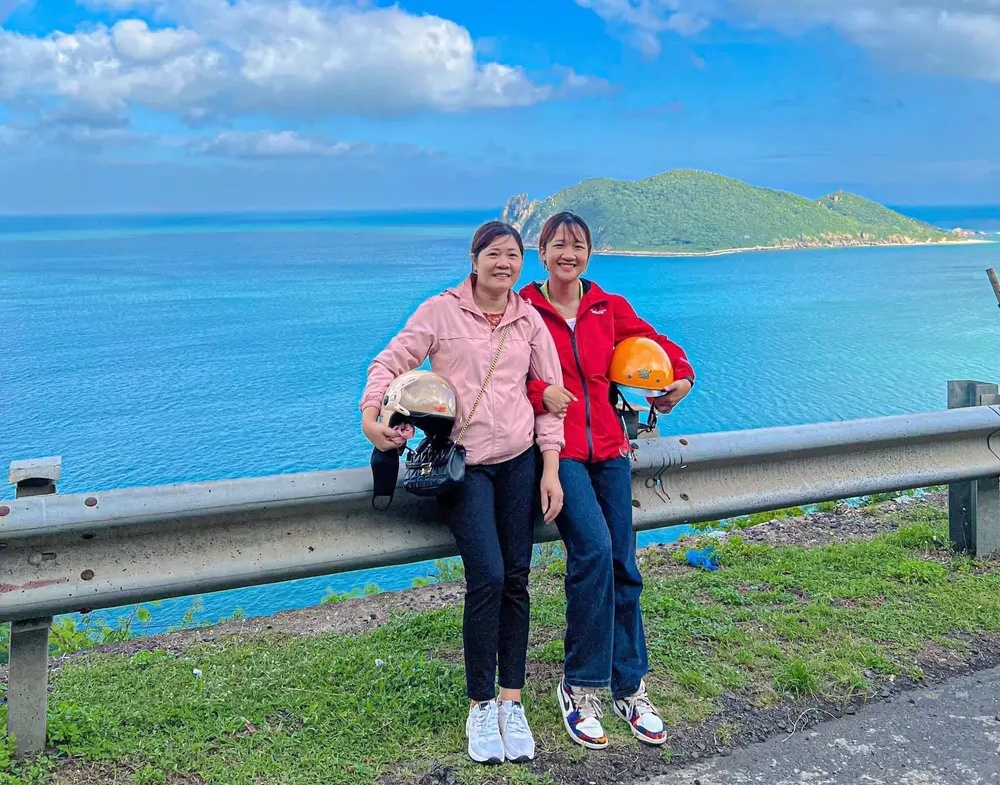 Cô gái cùng mẹ phượt xuyên Việt ảnh 2 Co gai cung me phuot xuyen Viet anh 2