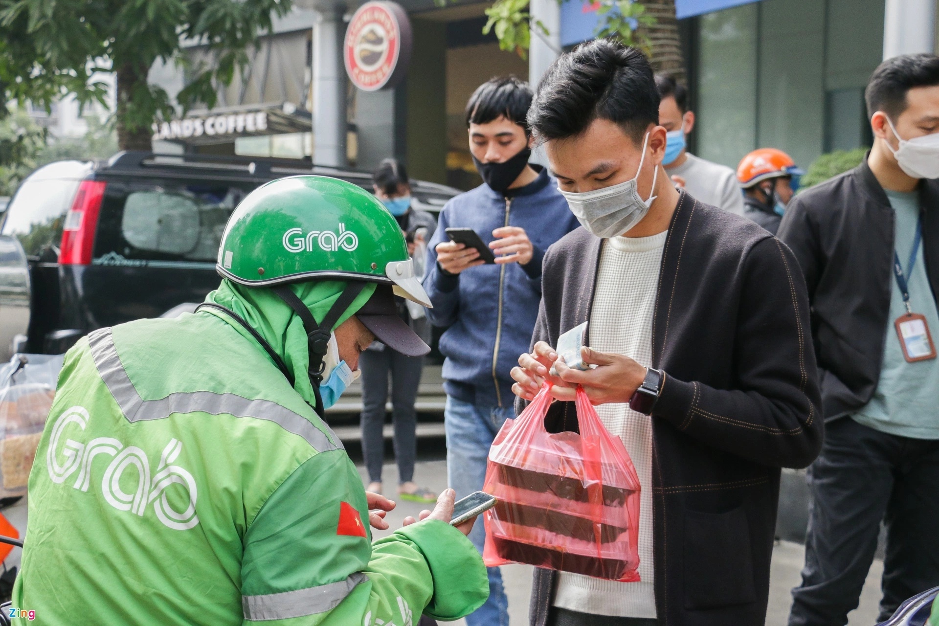 khốn đốn bão giá ảnh 1 khon don bao gia anh 1
