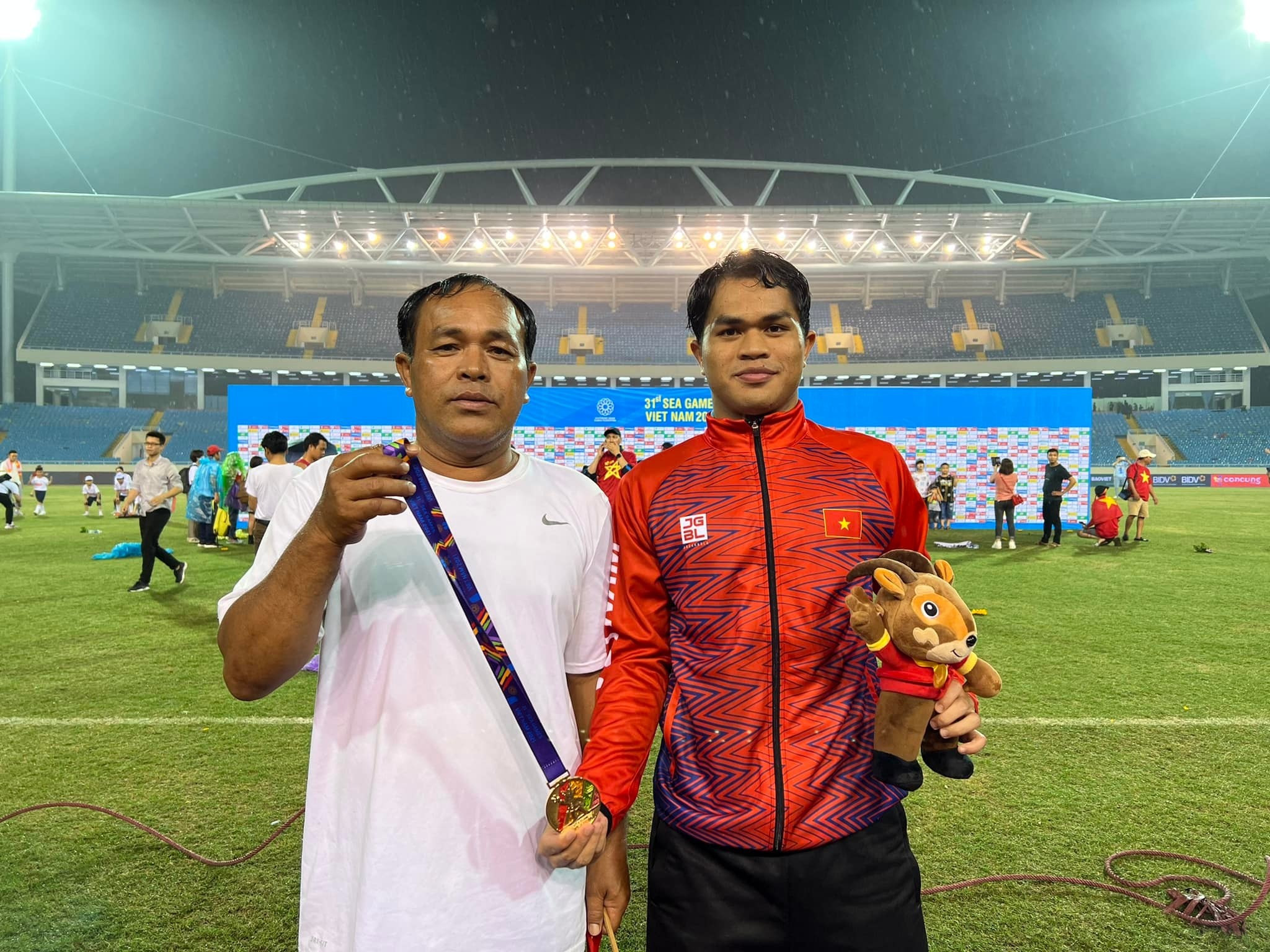 cha cua Dung Quang Nho anh 1