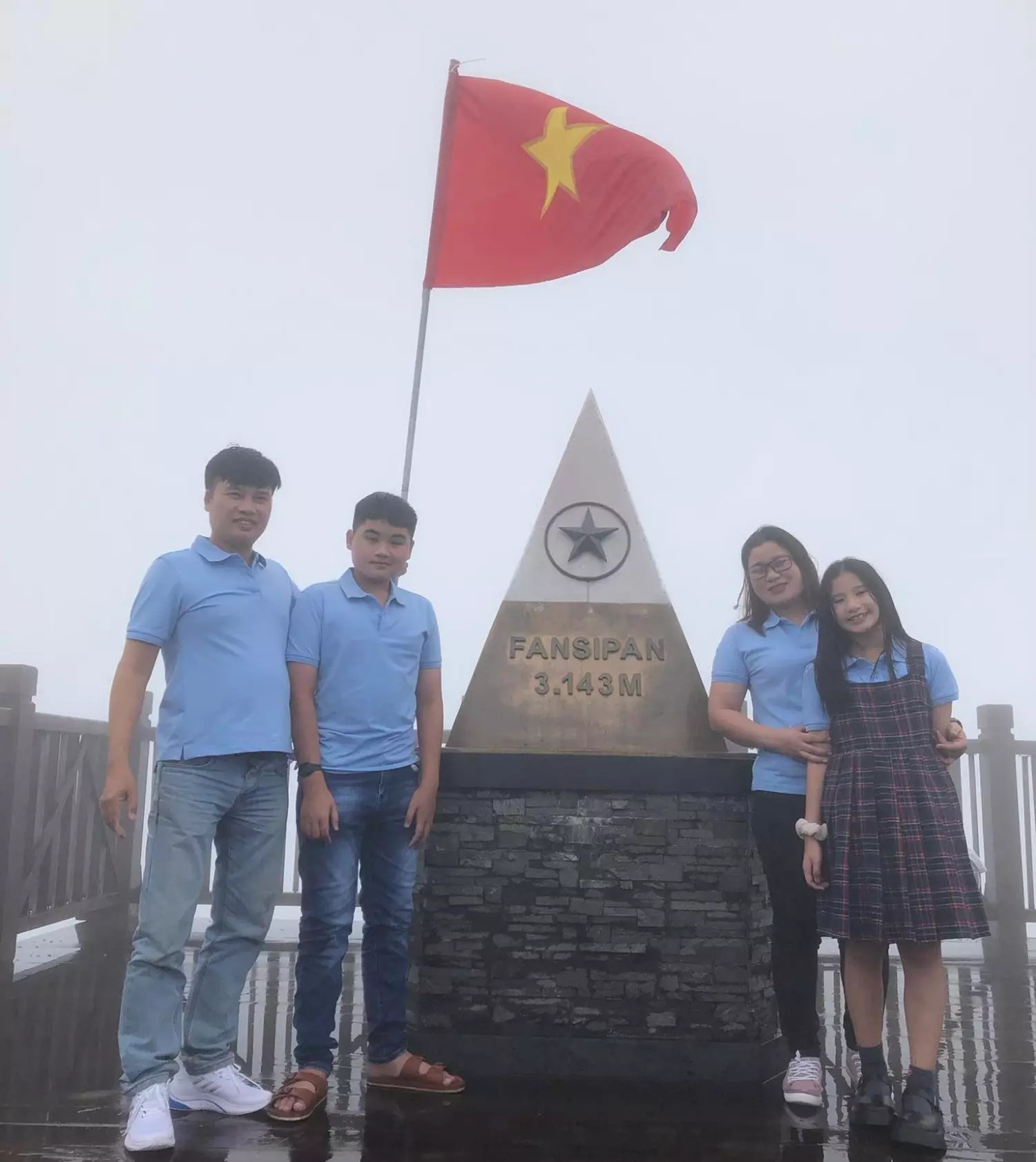 nu sinh trom tien o Trung Quoc anh 3