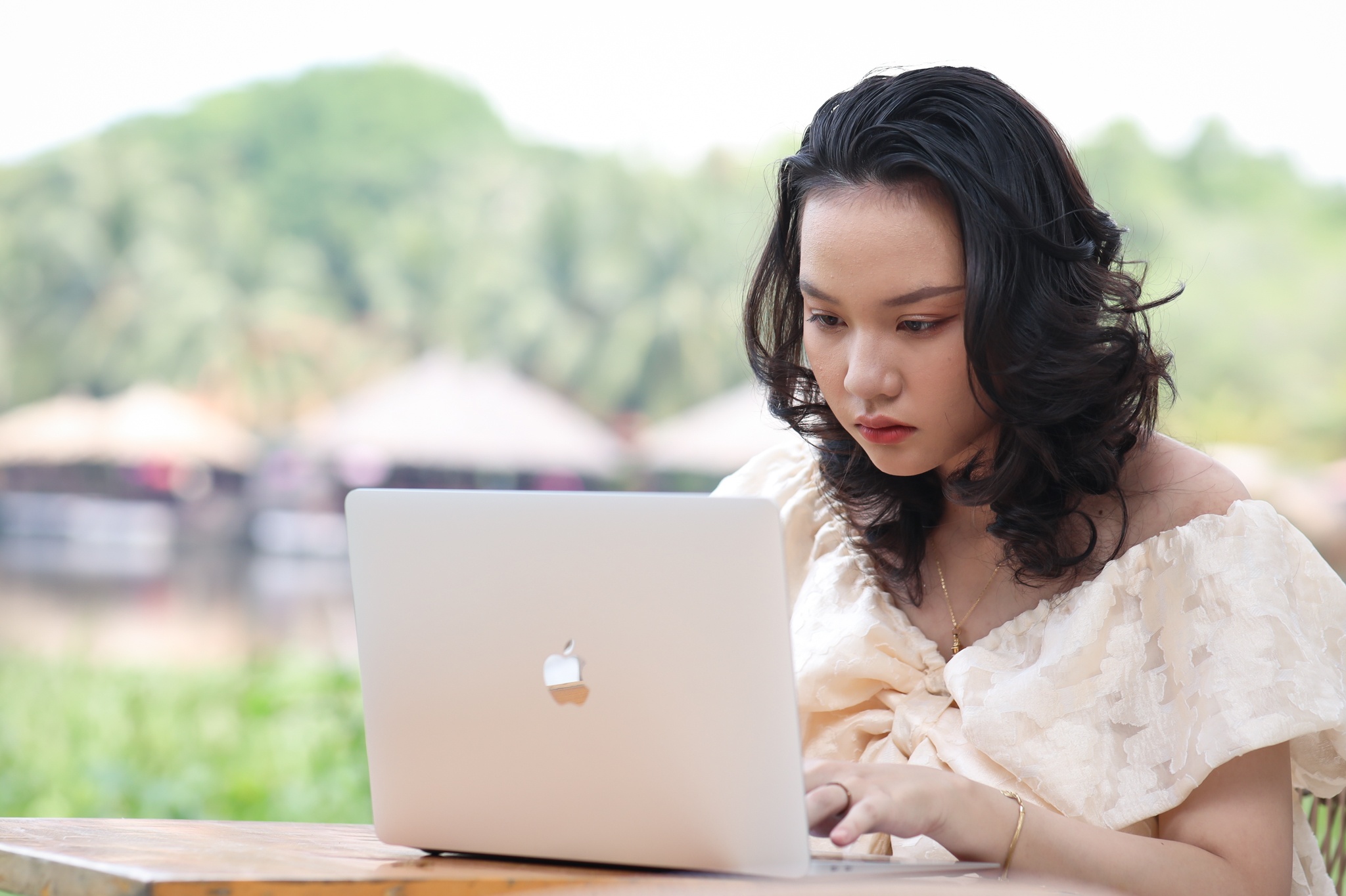 lam nhieu viec anh 1