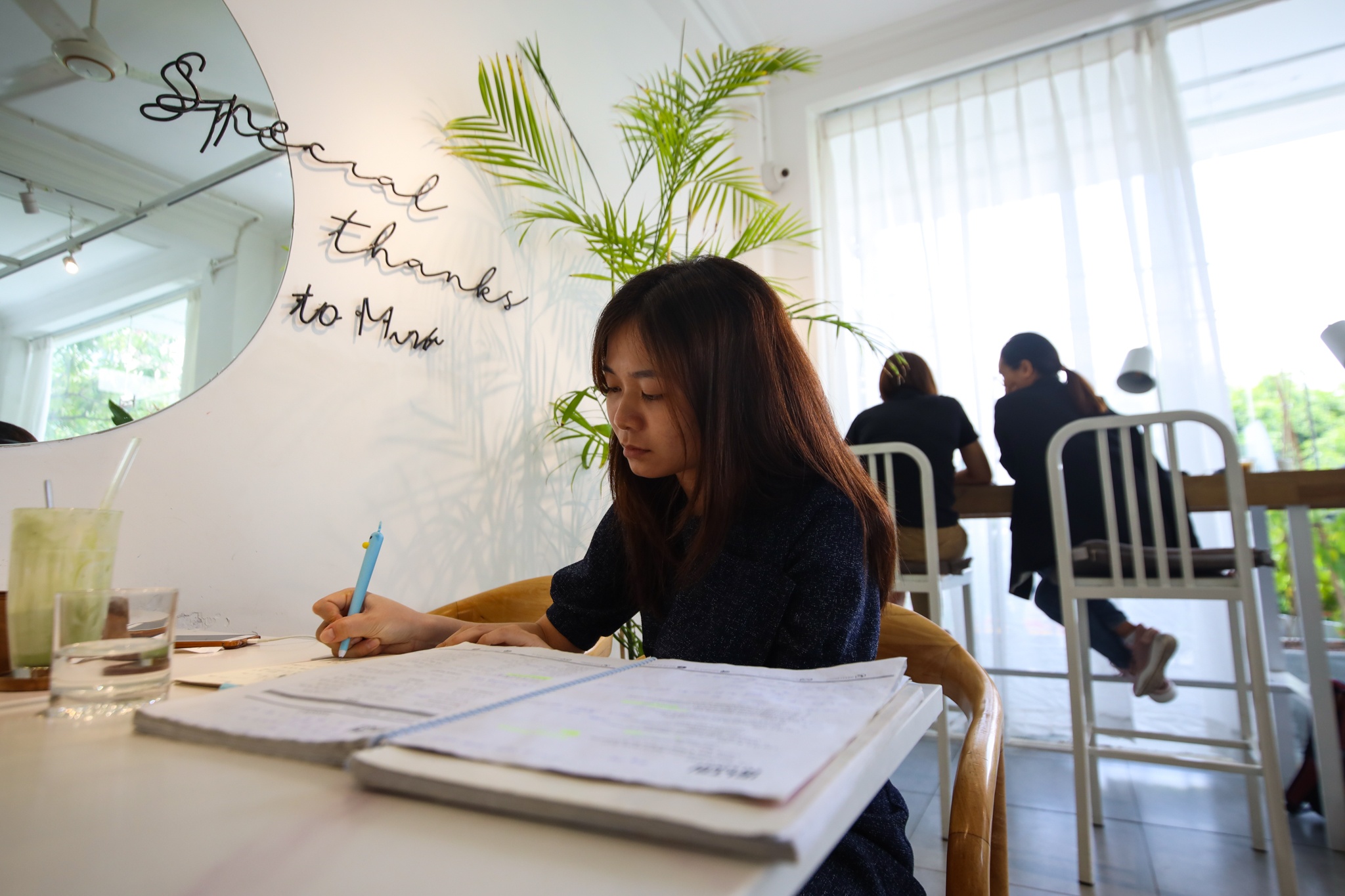 dan laptop thieu cho lam anh 1