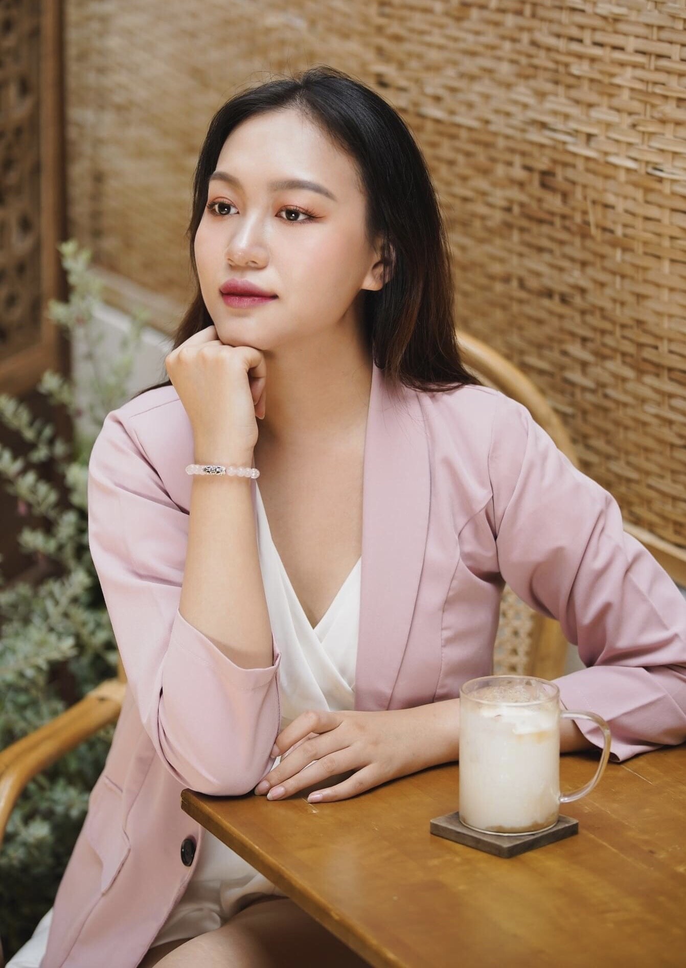 kho khan khi lam nguoi mau tay anh 6