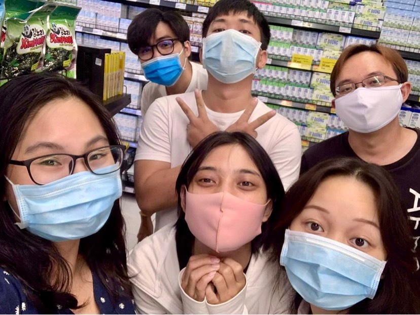 Tin nhắn giãn cách xã hội TPHCM lifestyle zing ảnh 1 Tin nhan gian cach xa hoi TPHCM lifestyle zing anh 1