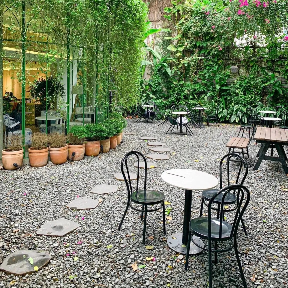 5 quán cà phê để làm việc sâu ở TP.HCM ảnh 9 5 quan ca phe de lam viec sau o TP.HCM anh 9