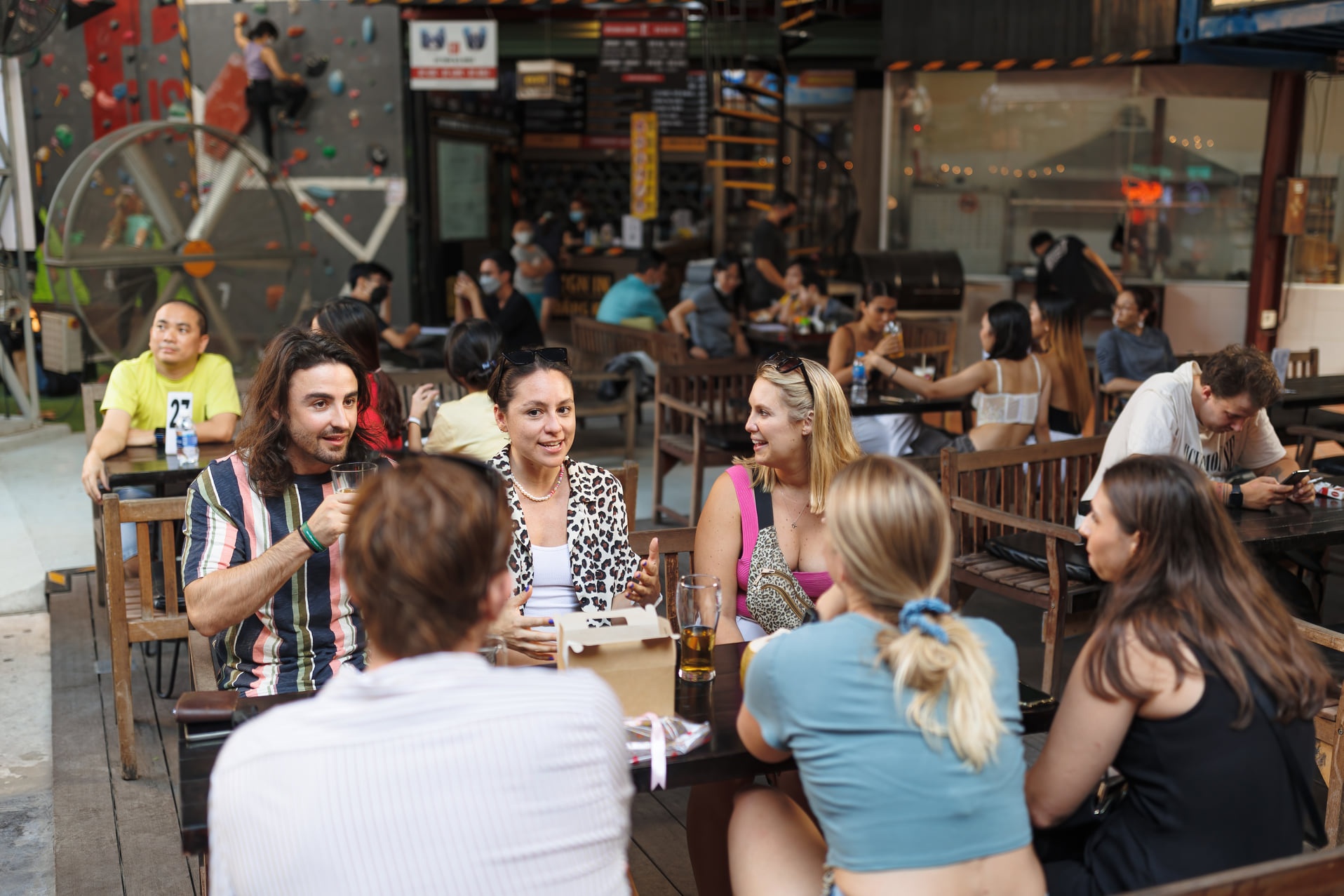 hoi cho cuoi tuan anh 6