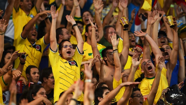 CĐV Colombia rất cuồng nhiệt. Ảnh: Getty.
