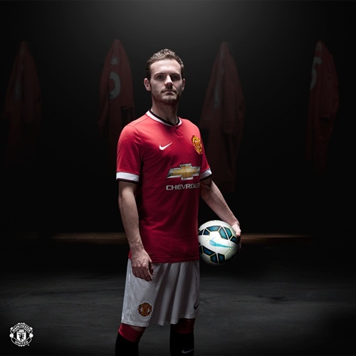 Mata trong mẫu áo đấu mới. Ảnh: Getty.