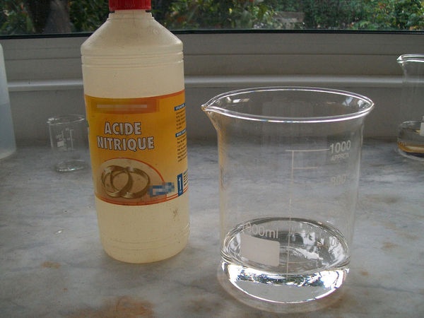 Ga lam cong 'tra on' 6 nam cuu mang bang 10 lit axit hinh anh