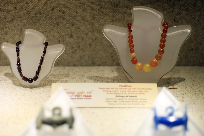 Trang suc co quy gia o Viet Nam hinh anh