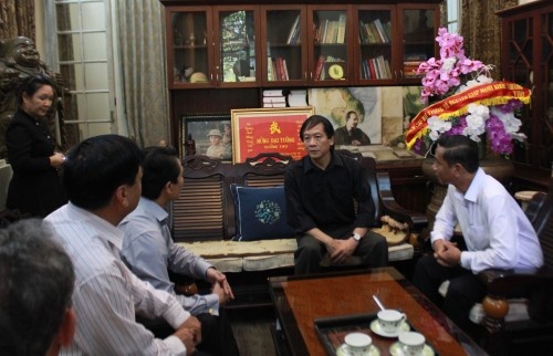 Dai tuong trut hoi tho cuoi cung mot cach nhe nhang hinh anh