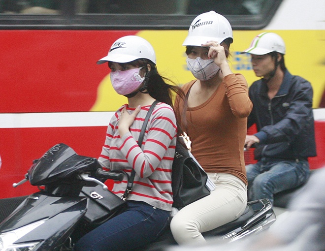 Nguoi Ha Noi co ro trong mua lanh hinh anh