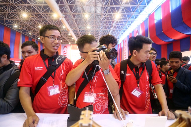 3.000 nguoi do ra duong thi sang tac anh nhanh hinh anh