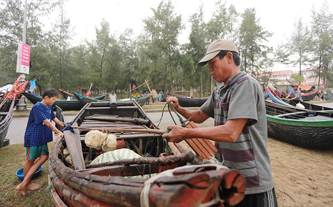 Ngu dan Thanh Hoa chang chong 'can cau com' truoc bao hinh anh