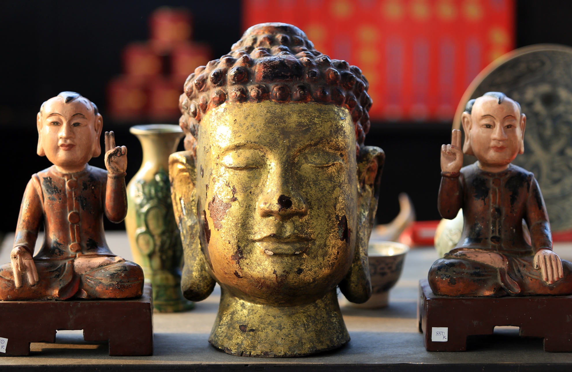 Can canh mua ban tuong phat co tai cho phien Ha Noi hinh anh