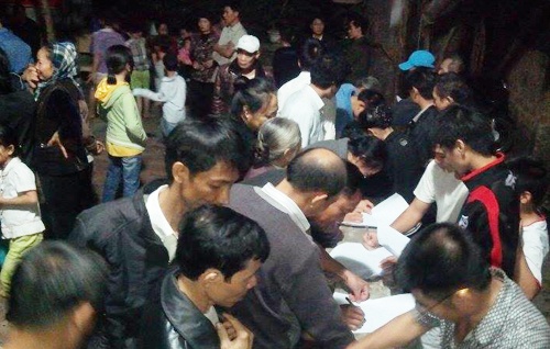 Nguoi la dot nhap vao ngoi chua su Phuong lam tru tri hinh anh