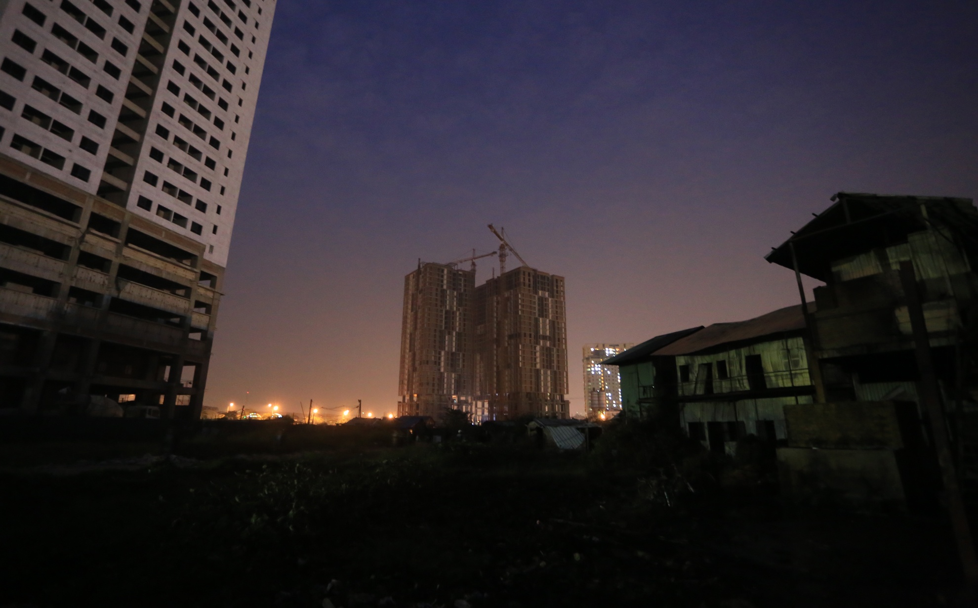 Can canh khu nha co chau be bi mat tich sau vu chay hinh anh