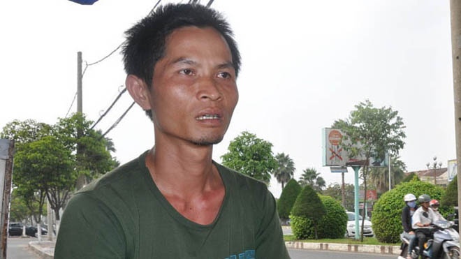 Tai xe bi 'hoi bia' xin thoi nhan tien giup do hinh anh