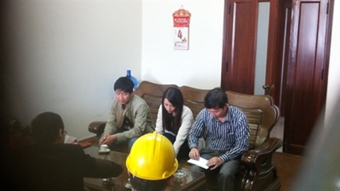 3 nguoi mao danh phong vien VTV tong tien doanh nghiep hinh anh