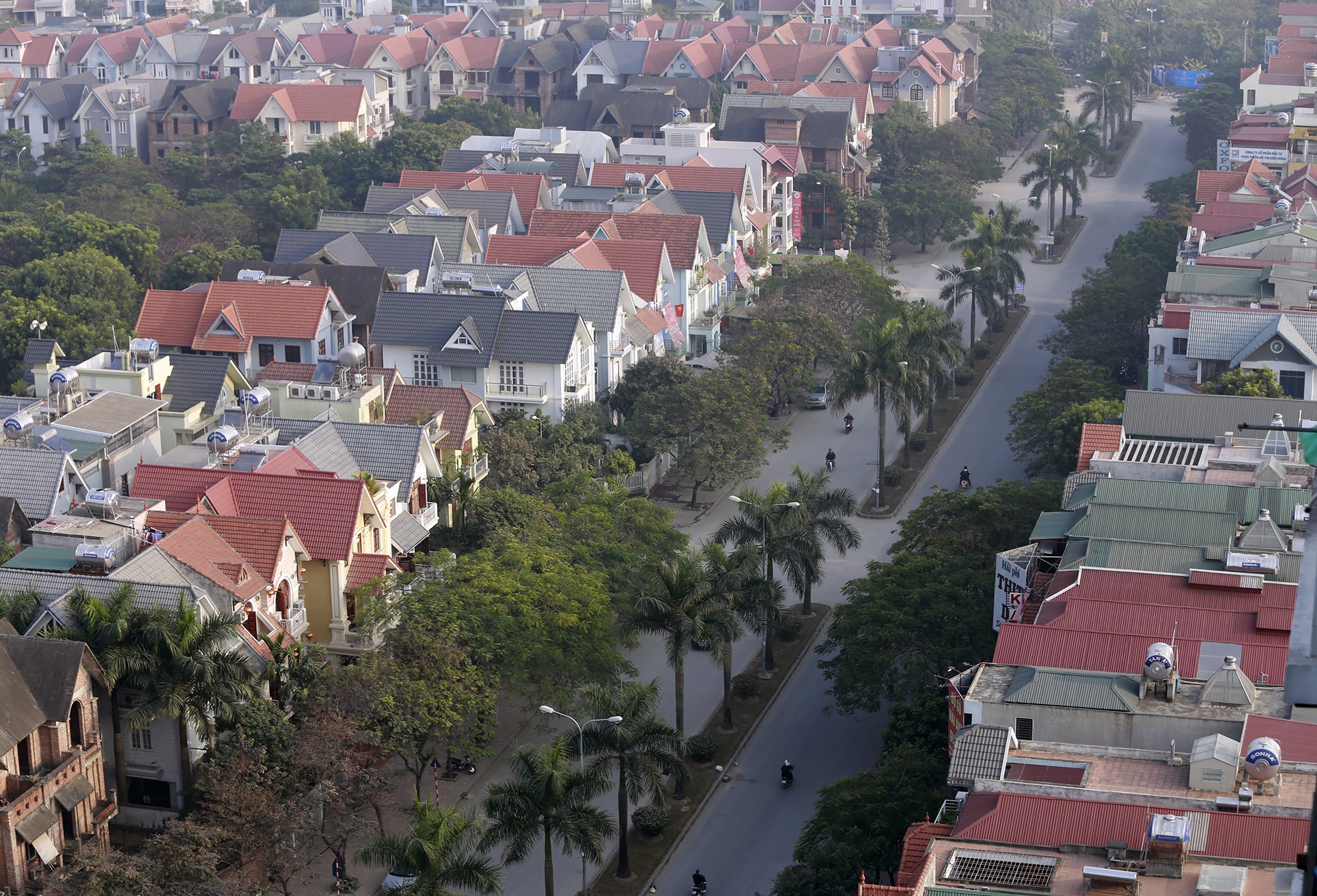 Ve dep cua duong To Huu cung 28 tuyen pho moi o Ha Noi hinh anh